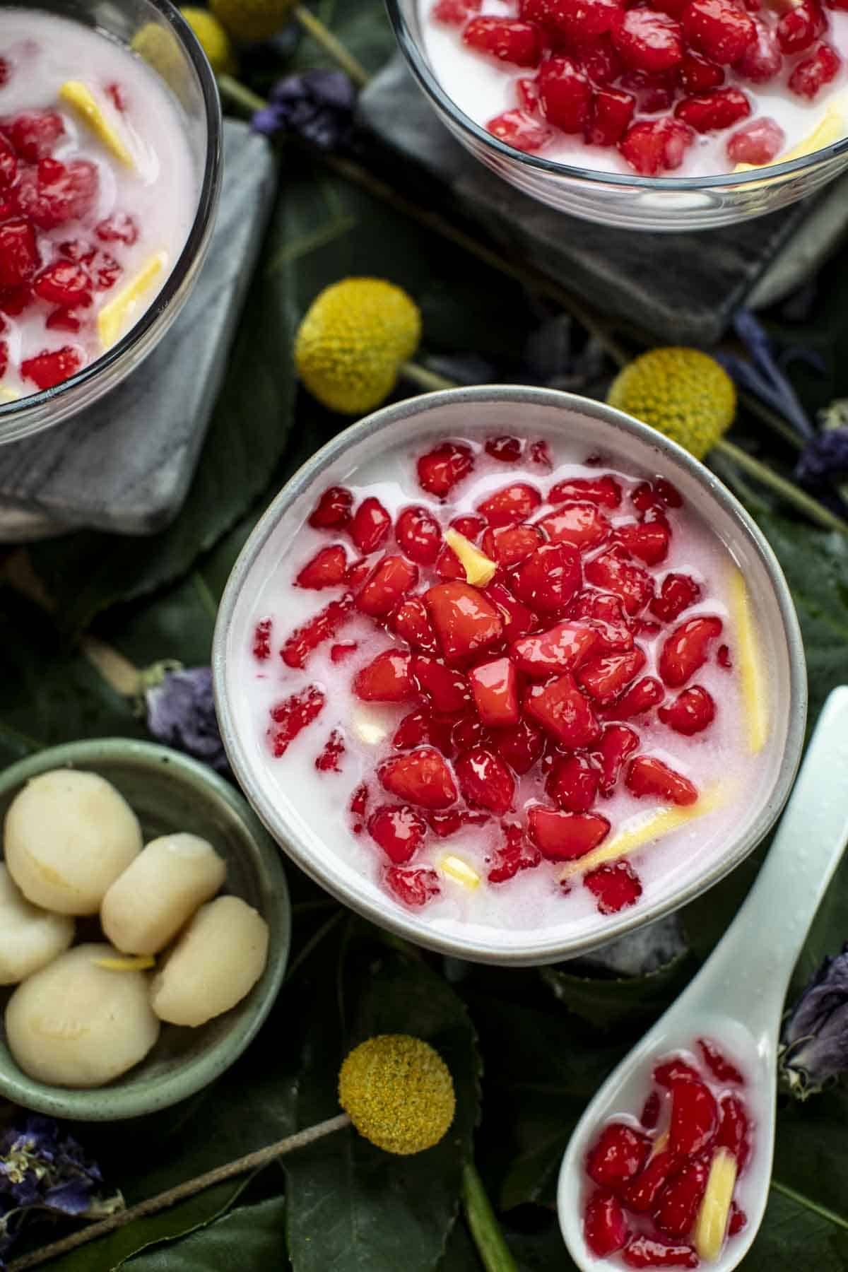 Tub Tim Grob: Dessert Santan Khas Thailand